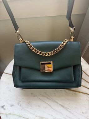 Micheal Kora Green Leather Chain-Detail Womens Shoulder Bag